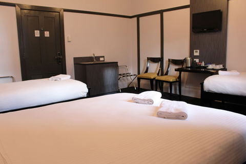 Royal Hotel Ryde - Tweed Heads Accommodation 2