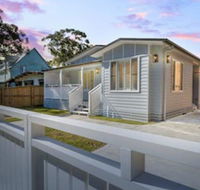 Margarets Hamptons Cottage - Tweed Heads Accommodation