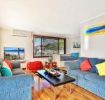 Sandy Toes Beach House Jervis Bay 2min to Beach - Tweed Heads Accommodation