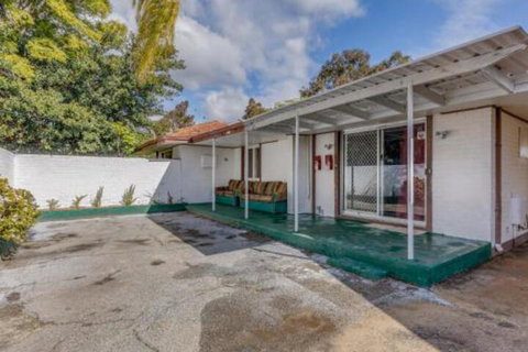 Beautiful Deluxe Family Friendly Holiday House - Tweed Heads Accommodation 1