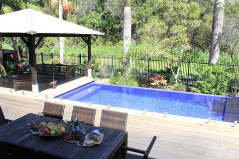 Away On Shirley Lane - Tweed Heads Accommodation 3