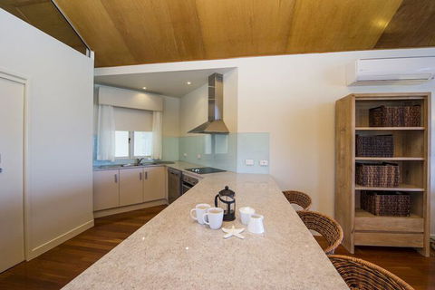 Waters Edge Townhouse 4 - Tweed Heads Accommodation 6
