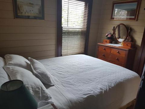 Twomeys Cottage - Tweed Heads Accommodation 1