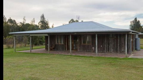 Lovedale Red Gum Cottage - Tweed Heads Accommodation 1
