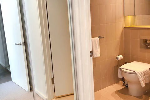 Melbourne Docklands Luxury Seaview Apartment - Tweed Heads Accommodation 5