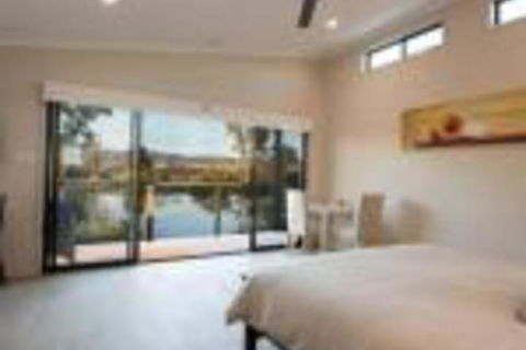 Still Earth - Tweed Heads Accommodation 0