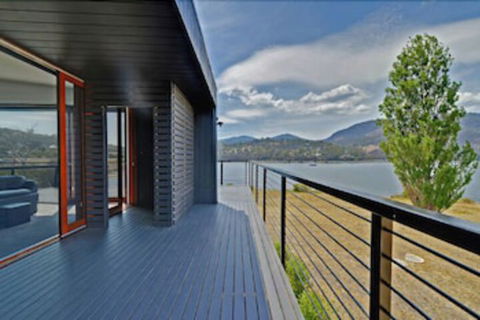 Amazing Unique Five-Star Waterfront Retreat - Tweed Heads Accommodation 0