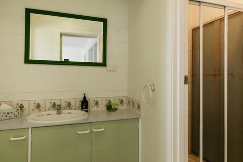 Anchor Wheel Motel - Tweed Heads Accommodation 2