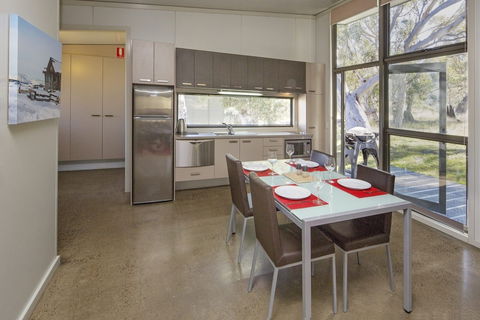Ecocrackenback 13 'Sustainable Chalet Close To The Slopes.' - Tweed Heads Accommodation 3