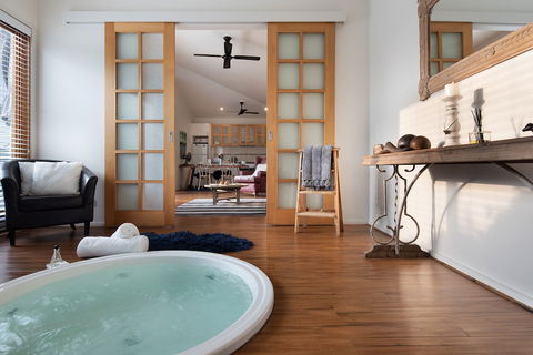 Gables Bend Spa Villa - Tweed Heads Accommodation 5