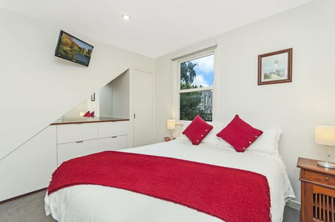 JOHANSSONS PERCH COTTAGE - Tweed Heads Accommodation 2