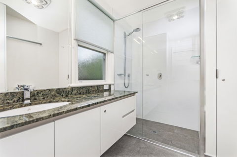 JOHANSSONS PERCH COTTAGE - Tweed Heads Accommodation 5