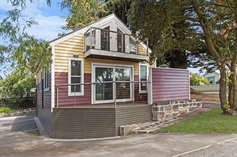 JOHANSSONS PERCH COTTAGE - Tweed Heads Accommodation 3