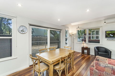 JOHANSSONS PERCH COTTAGE - Tweed Heads Accommodation 6