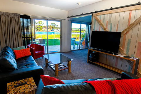 Ulverstone River Edge Apartments - Tweed Heads Accommodation 5