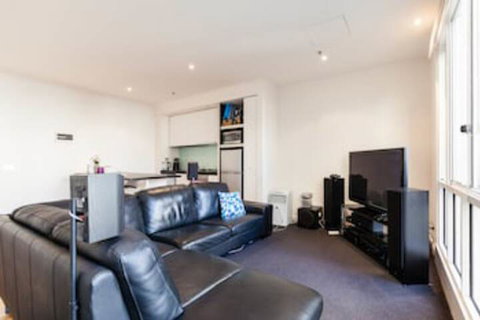 CLAUDE, 2BDR Melbourne Apartment - Tweed Heads Accommodation 0