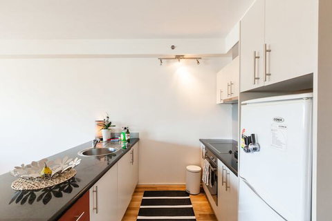 LANCE, 1BDR Melbourne Apartment - Tweed Heads Accommodation 3