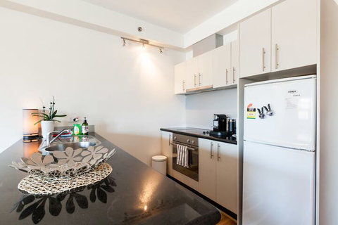 LANCE, 1BDR Melbourne Apartment - Tweed Heads Accommodation 2