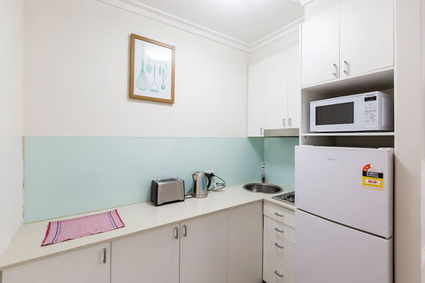 GENIE, 1BDR East Melbourne Studio - Tweed Heads Accommodation 2