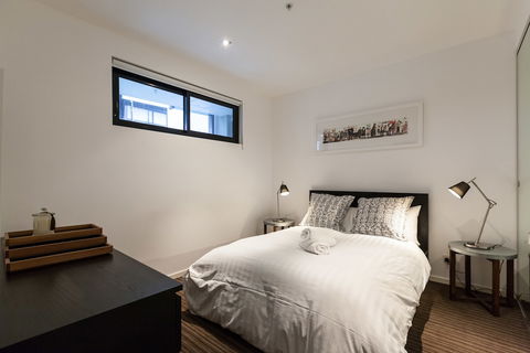 ZACH, 1BDR St.Kilda Apartment - Tweed Heads Accommodation 2