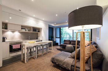 ZACH, 1BDR St.Kilda Apartment - Tweed Heads Accommodation 1