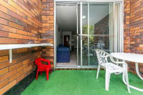 2 Bedroom Apartment Gretel Lodge Unit 4 - Tweed Heads Accommodation 2