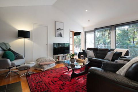 Ahimsa Hepburn - Tweed Heads Accommodation 0