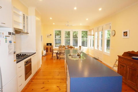 Dinghys Rest - Tweed Heads Accommodation 3
