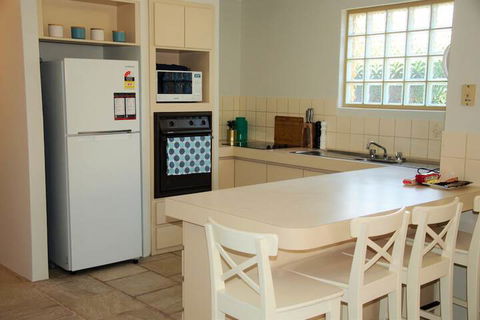 Azure Villa - Tweed Heads Accommodation 6
