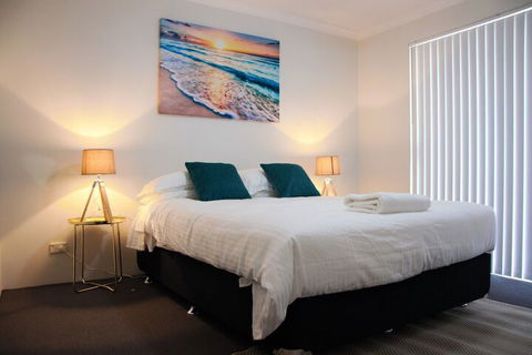 Azure Villa - Tweed Heads Accommodation 5
