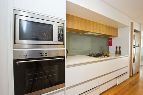 Maggies Beachfront Apt. 4 - Tweed Heads Accommodation 2