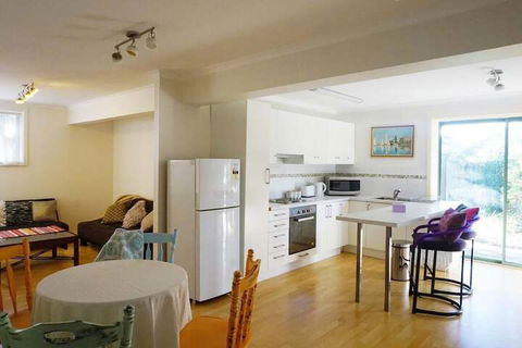 Moon House - Tweed Heads Accommodation 7