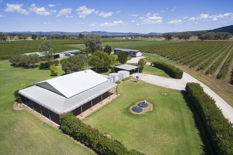 Farmers Daughter Wines - Tweed Heads Accommodation 1