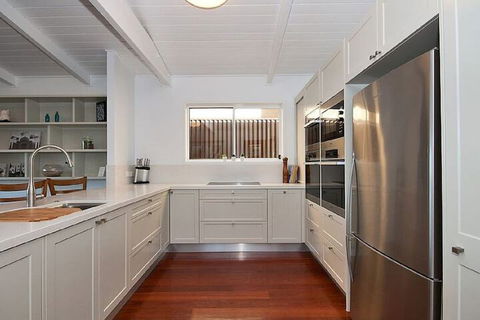 Hedges Avenue Beach House - Tweed Heads Accommodation 7