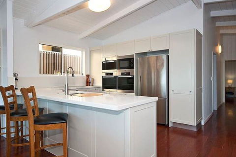 Hedges Avenue Beach House - Tweed Heads Accommodation 6