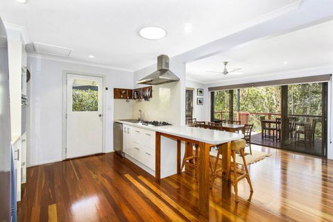 CABARITA BEACH BLISS HOLIDAY HOME On The LAKE - Tweed Heads Accommodation 2