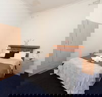 Riverina Hotel - Tweed Heads Accommodation