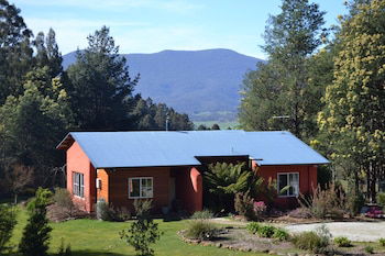 Whispering Spirit Holiday Cottages - Tweed Heads Accommodation 0