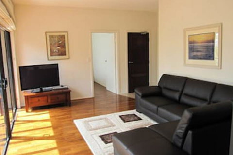 3, 2-4 Warley By The Sea - Tweed Heads Accommodation 0