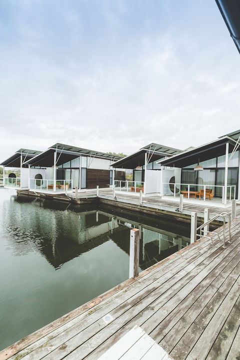 Caves Coastal Bar & Bungalows - Tweed Heads Accommodation 0