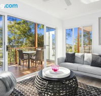 Avalon Tree House - Tweed Heads Accommodation