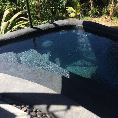 Earthship Daintree - Tweed Heads Accommodation 5