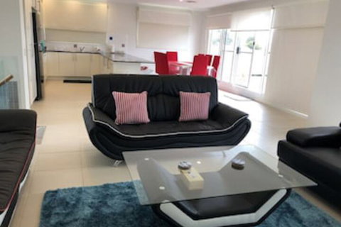 Cowes Holiday Haven Property NO.2 - Tweed Heads Accommodation 0