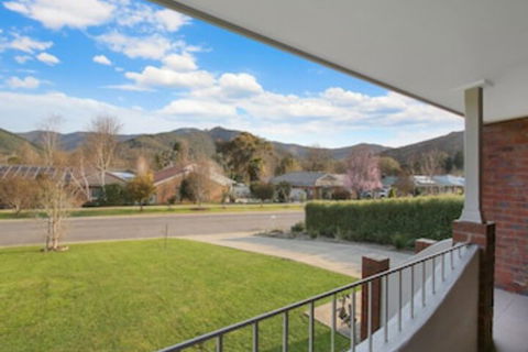 Abbey Rose - Bright, VIC - Tweed Heads Accommodation 0