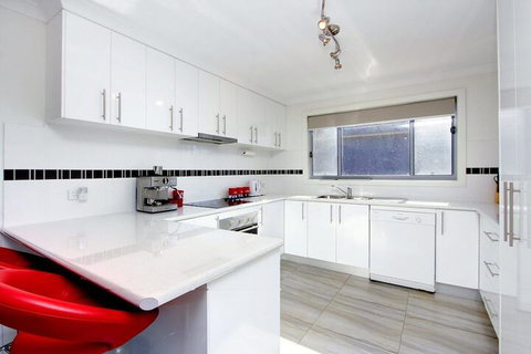 47 Anderson With Pool In Cowes - Tweed Heads Accommodation 2