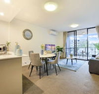 Charming  Spacious Living in a Serene Location - Tweed Heads Accommodation