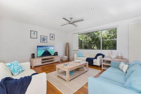 Augusta House - Tweed Heads Accommodation 0