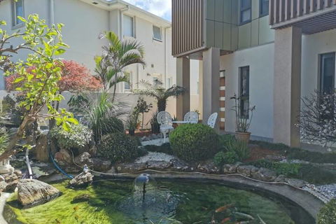 Serviced Waterfront Whole Villa - Tweed Heads Accommodation 2