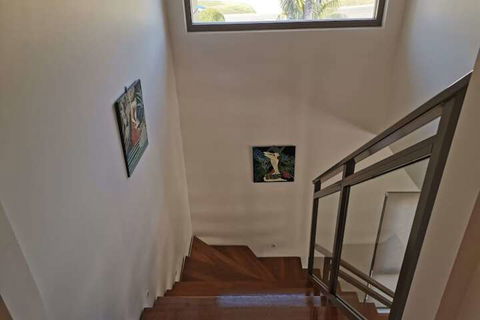 Serviced Waterfront Whole Villa - Tweed Heads Accommodation 5
