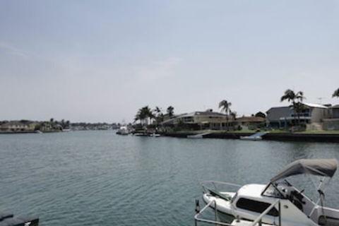 Serviced Waterfront Whole Villa - Tweed Heads Accommodation 0